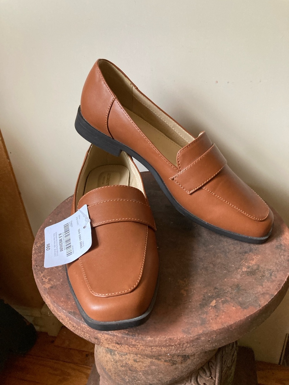 NWOT Liz Claiborne Size 8.5 Jansey cognac square toe slip on loafers